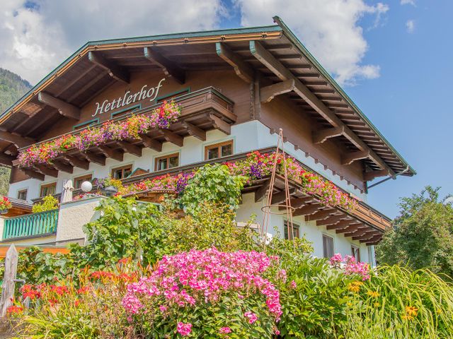 Hotel & Bauernhof Hettlerhof in Maishofen