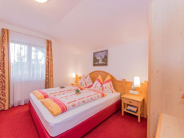 Hotel-Pension-Appartements Ötzmooshof