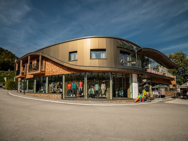 Wandershop + geführte Wandertouren