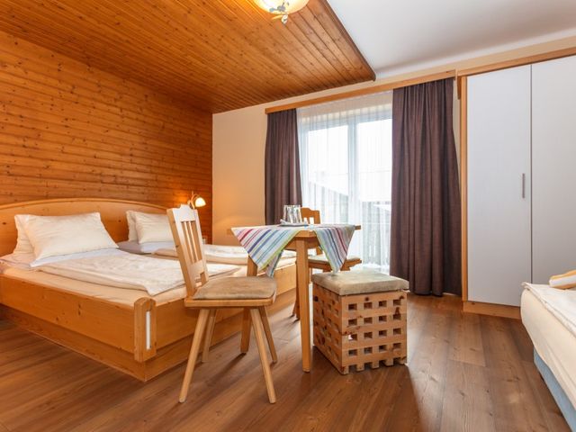 Hölzl Bed & Breakfast