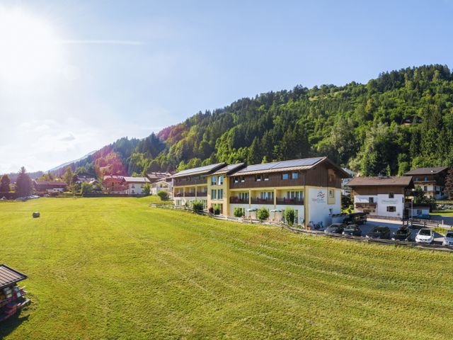 Ferienwohnungen mit 4* Komfort in Neukirchen
